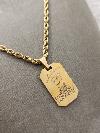 Collar Woody Acero Quirúrgico Baño Oro