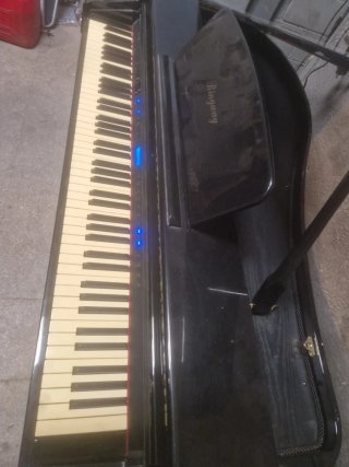 Piano Digital Negro