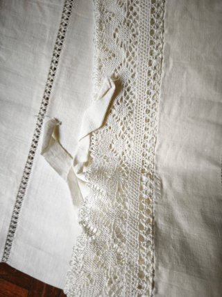 Sábanas vintage de algodón bordadas y puntillas