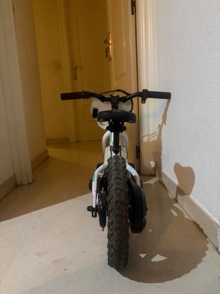 Bicicleta eléctrica infantil