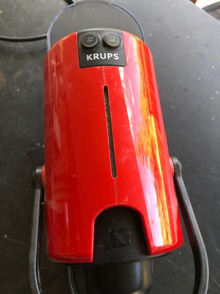 Cafetera Nespresso Krups Roja