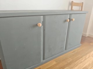 Mueble auxiliar 3 puertas madera gris
