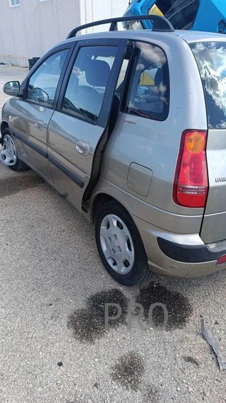 PUERTA TRASERA IZQUIERDA Hyundai Matrix (FC)(2001->)