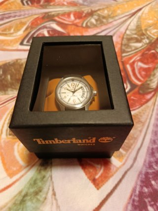 Reloj Timberland Caja Negra y Blanca