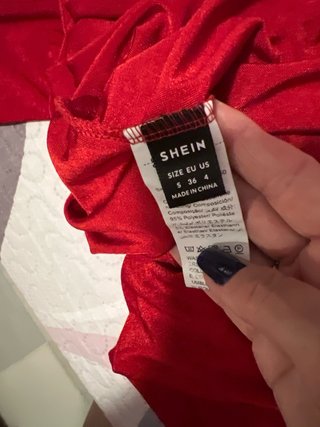 Vestido rojo SHEIN hombro descubierto talla única