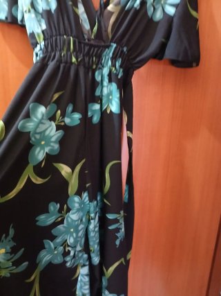 Tuta elegante con fiori