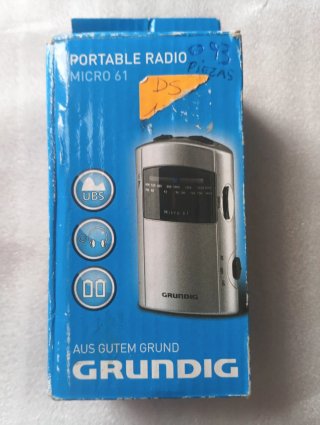 Radio GRUNDIG FM/AM Plata