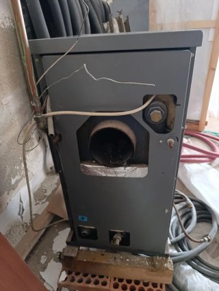 Caldaia a gasolio Domusa in buone condizioni