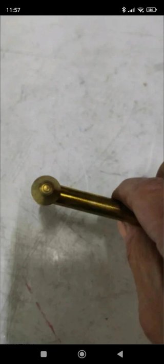 Martillo latonado con cuatro destor