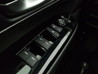 Honda CR-V 2.0 i-MMD 4x2 ELEGANCE NAVI