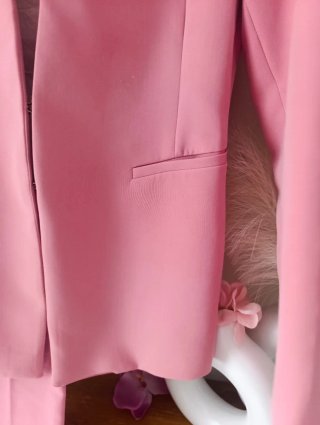 Traje Zara Chaqueta y Pantalón Rosa Mujer