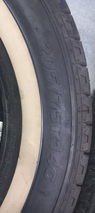 4 Neumáticos 205/75 R14