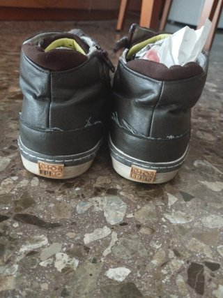 Botas marrones para niño