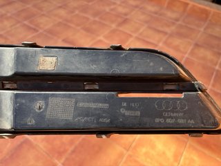 Embellecedor Antiniebla Audi A3 Negro Cromado