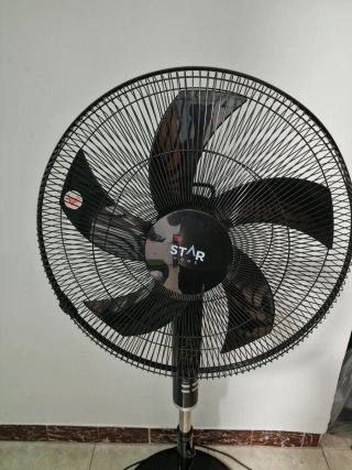 Ventilador de Pie Star Home Negro con mando