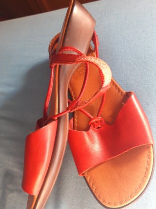 Sandalias piel PAULA URBAN  rojas