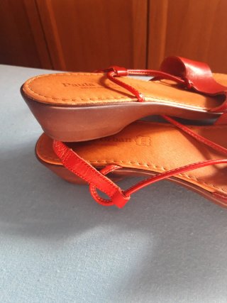 Sandalias piel PAULA URBAN  rojas