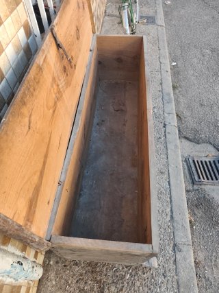 Baúl antiguo de madera