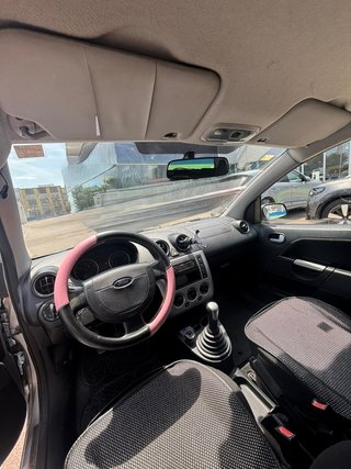 Ford Fiesta 1.6 TDCi 90 2005 — 187.000 km — Diésel