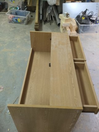 Mueble de baño de madera
