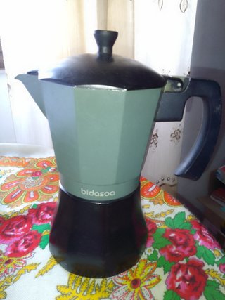 Cafetera Bidasoa Verde y Negra
