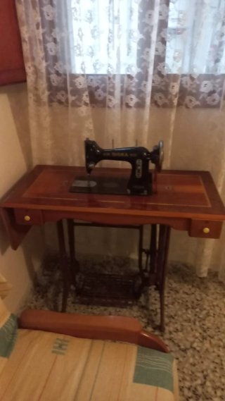 Máquina de coser antigua