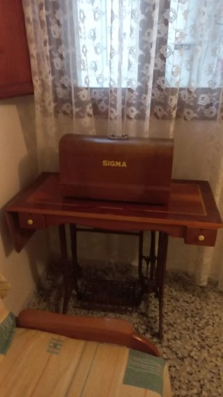 Máquina de coser antigua
