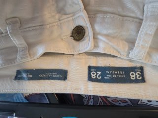 Pantalones vaqueros blancos pata ancha