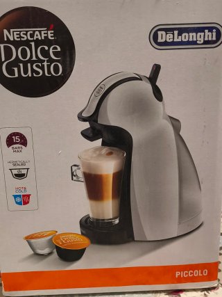 Cafetera Dolce Gusto Roja