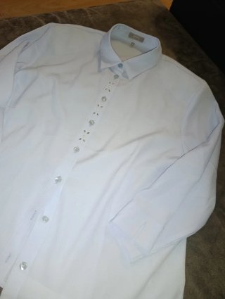 Camisa azul bebé talla 46 con brillos