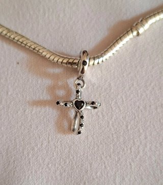 Charm Cruz Infinito