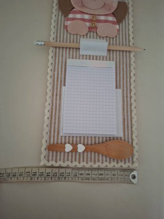 Porta blocknotes da cucina realizzato a mano
