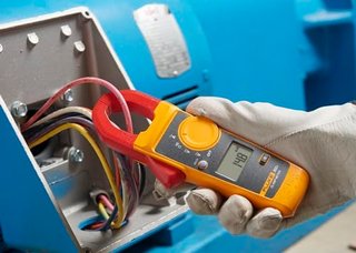 Pinza Amperimétrica Fluke 302+ CAT III 600V