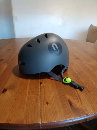 Casco Scooter Eléctrico Gris