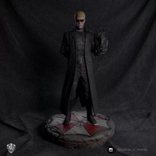 Figura Nemesis resident Evil videojuego León jill