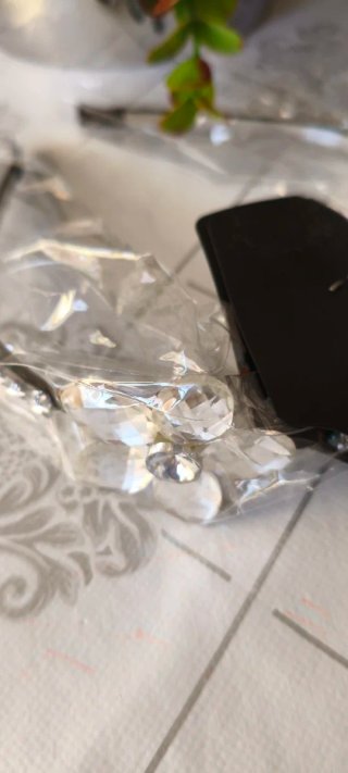 Monedero rosa con detalles dorados