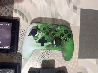 Nintendo Switch FIFA 20 + Controller