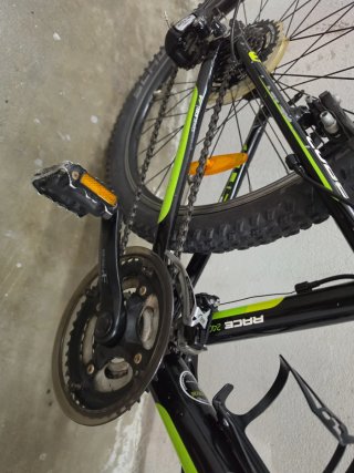 Bicicleta MTB Cube 240 Race