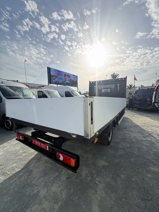 Nissan Cabstar 2014