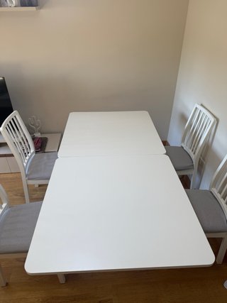 Mesa extensible IKEA + 4 sillas IKEA