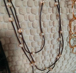 Lote 3 collares negro y dorado