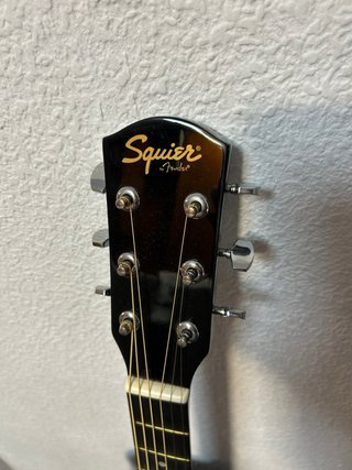 Guitarra Electroacústica Squier by Fender SA-105CE