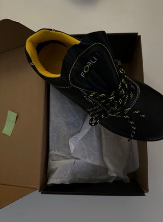 Zapatos de obra FORLI negros y amarillos