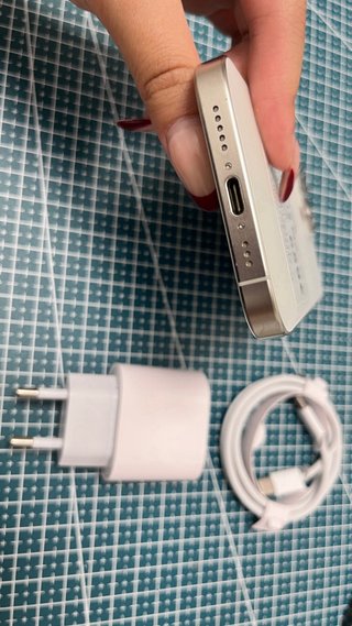 iPhone 15 Pro 128GB Blanco Titanio