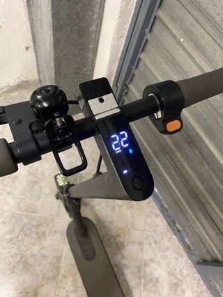 Patinete eléctrico negro