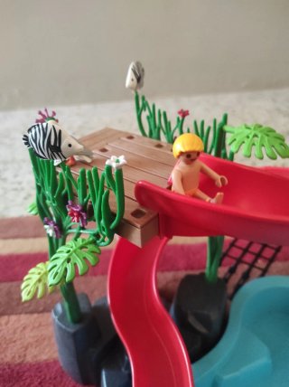 Playmobil tobogán acuático con figuras