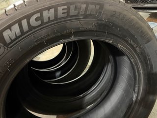 Neumáticos Michelin 95% vida 235/55/r18