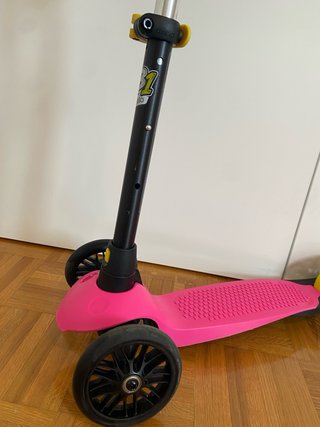 Patinete infantil 3 ruedas rosa con bocina