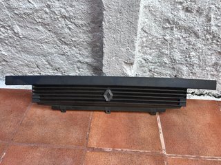 Calandra Delantera Renault R5