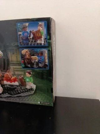 Lego Star Wars Millennium Falcon Holiday Diorama